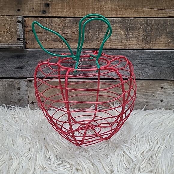 Vintage Chicken Wire Coated Apple Shaped Egg/Fruit Basket W/Green Handle Rustic - Picture 1 of 7